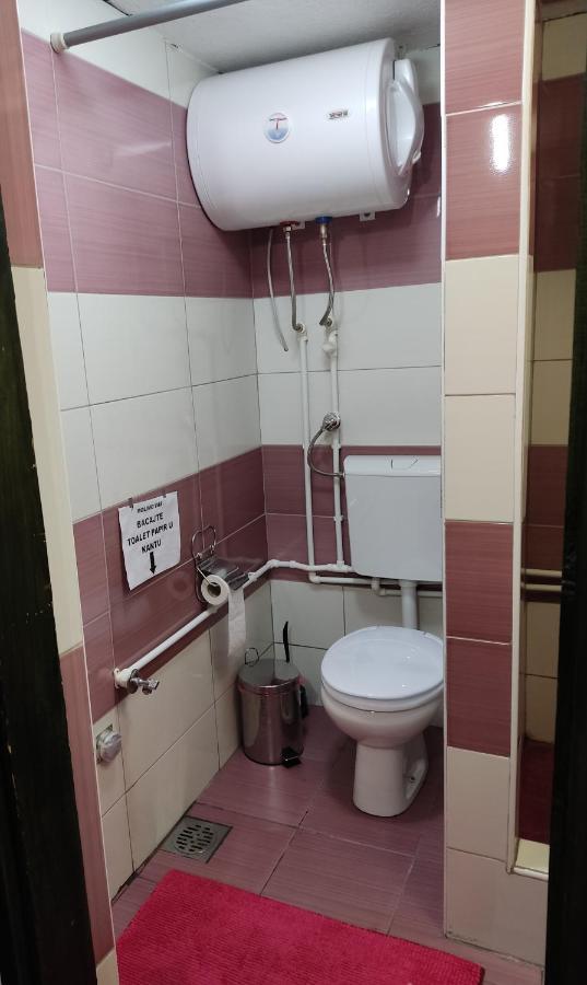 Nikola Appartement *